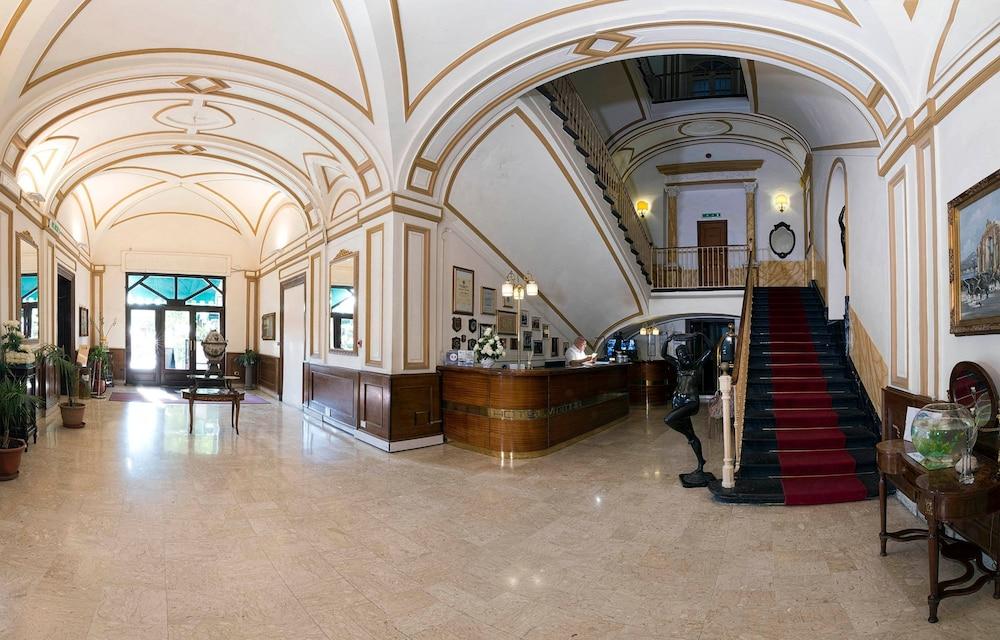 Hotel Dei Principati Baronissi Exterior photo